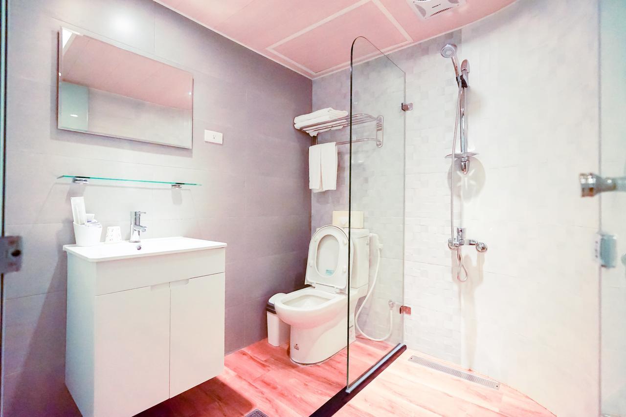 Jiu Tien Do Homestay Tainan Luaran gambar